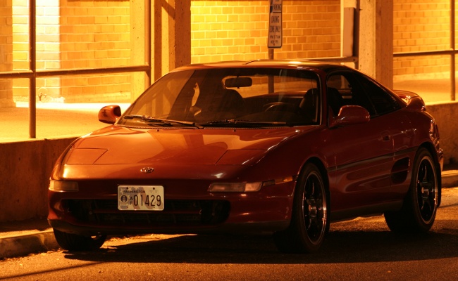 MR2 in incandescent light, front corner